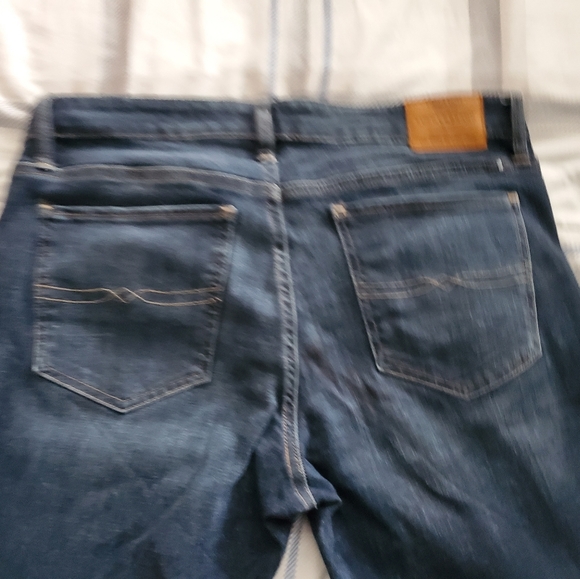 Gently used jeans BCBGMAXAZRIA 👖and 3 more 4all - Picture 11 of 12